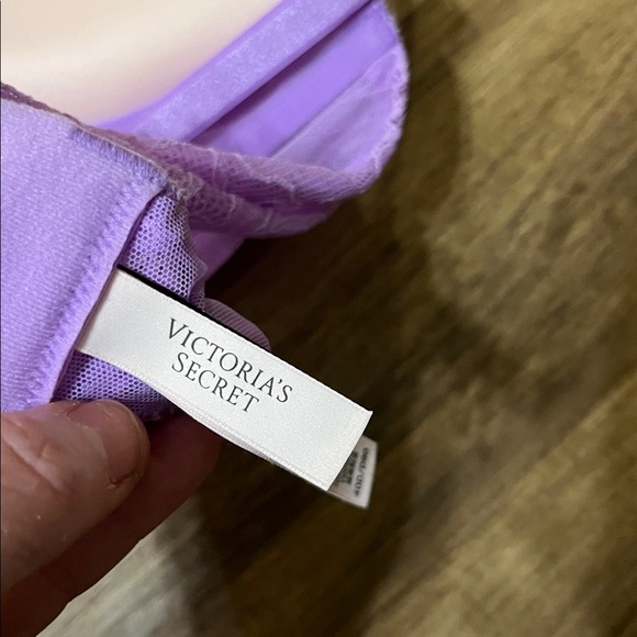 Victoria's Secret Women Very Sexy Shine Cradle Push-Up Bra Size 40D Purple - Picture 5 of 6
